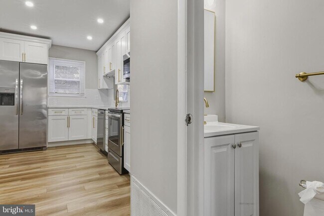 Foto del edificio - 18 Madison St