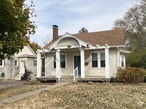 Building Photo - 1100 S Grandview Ave