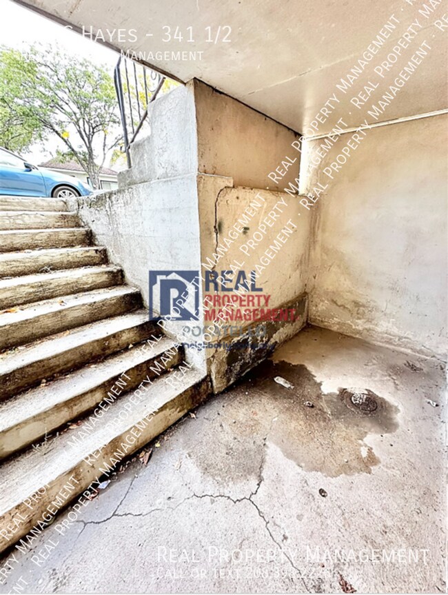 Building Photo - 341 S Hayes-341 1/2