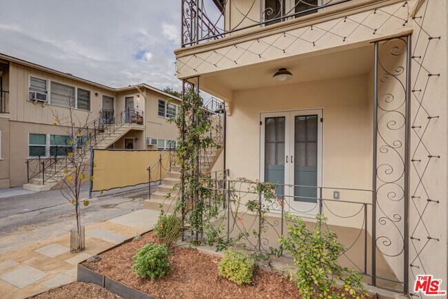 Foto del edificio - 12349 Riverside Dr