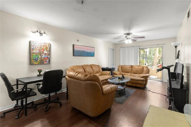 Foto del edificio - 3921 SW 34th St