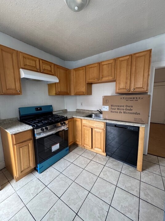 Photo - 1939 Plymouth St House