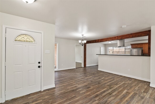 Foto del edificio - 1622 Hollow Hook Rd