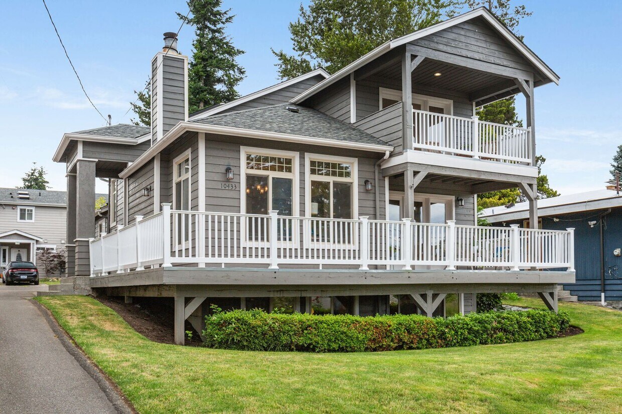 Primary Photo - View Home in Quiet Neighborhood