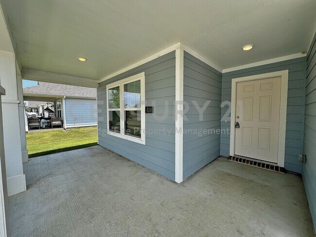Foto del edificio - Charming 4/2/2 Cape Cod-Style Home in The Villages at Mayfield!