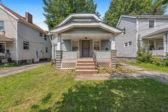 Building Photo - 10613 Avon Ave