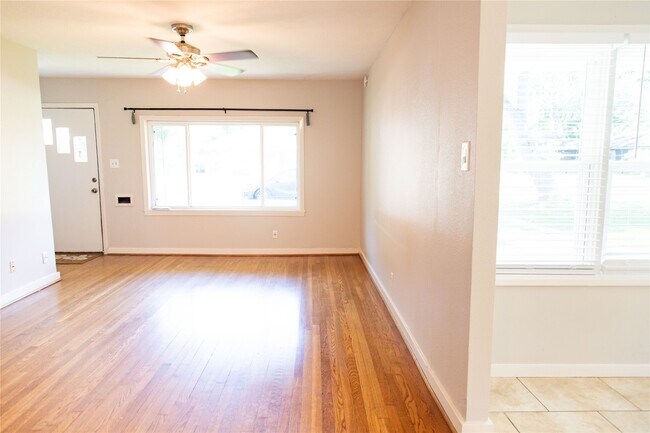 Foto del edificio - 3314 Rochdale St