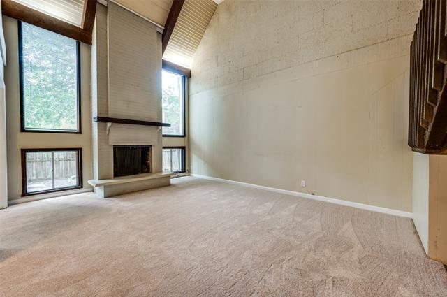 Foto del edificio - 412 Hollyhill Ln