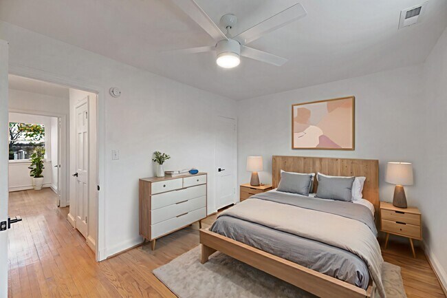 Foto del edificio - 1628 Q St SE