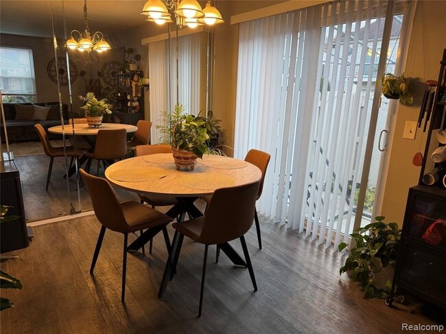 Building Photo - 15870 Charleston Dr