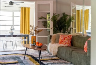 Building Photo - 260 NE 45th St