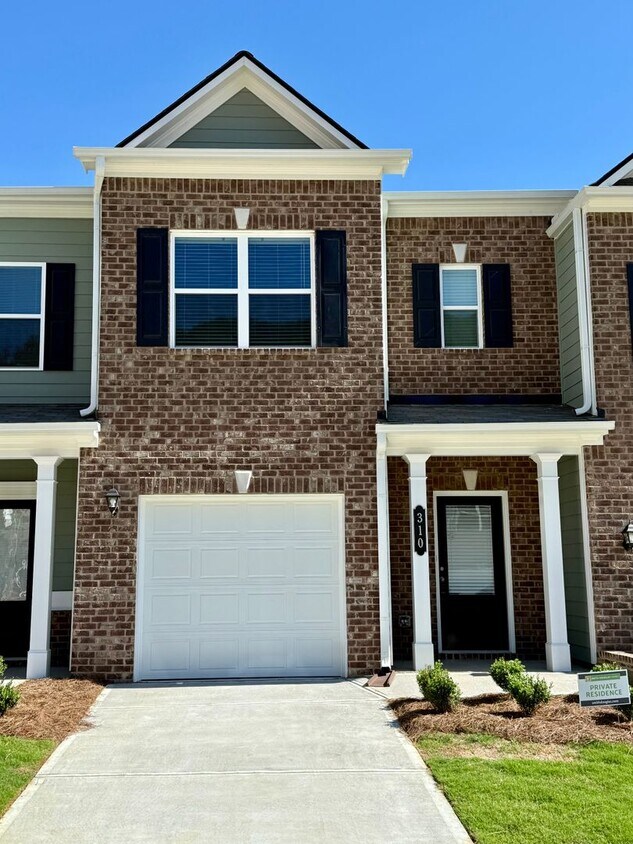 Primary Photo - Luxury Townhome with Great Views