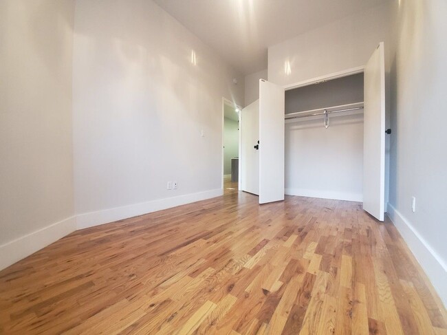 Building Photo - 1084 Bedford Ave