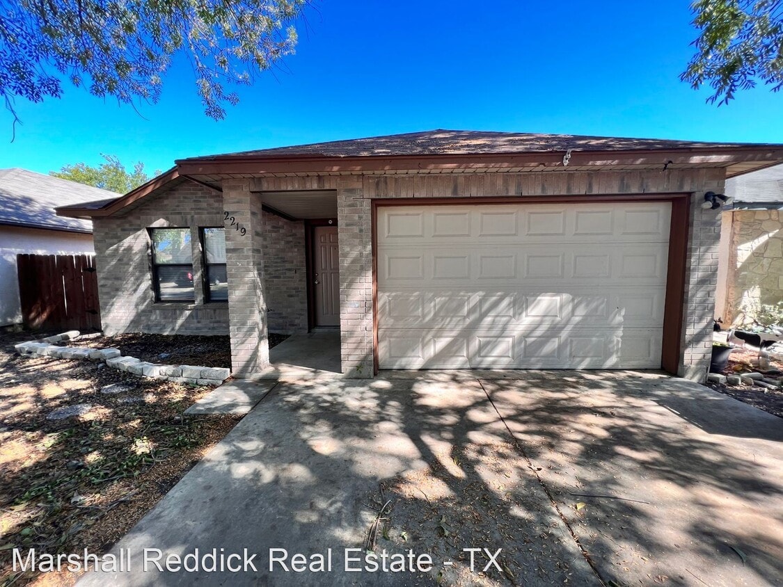 3 br, 2 bath House 2219 Muddy Peak House Rental in San Antonio, TX