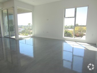 Foto del edificio - 12114 Idaho Ave
