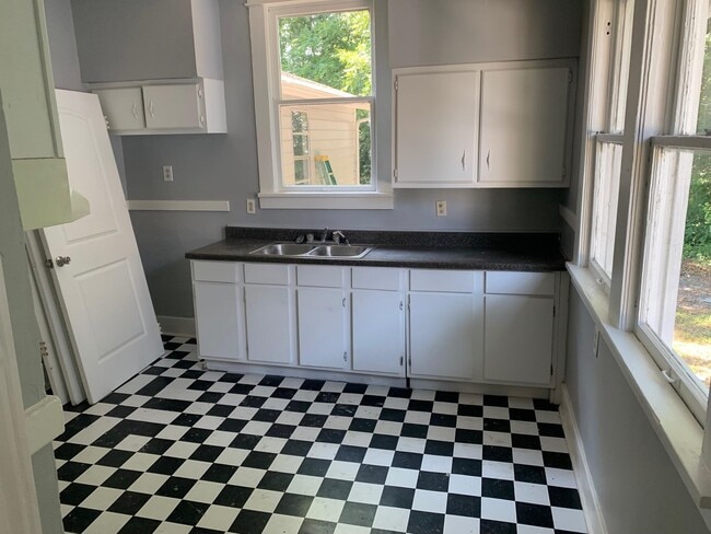 Foto del edificio - 3417 Rockwood Ave