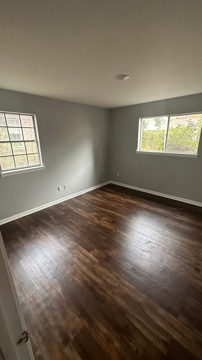 Foto del edificio - 3117 S Poplar St