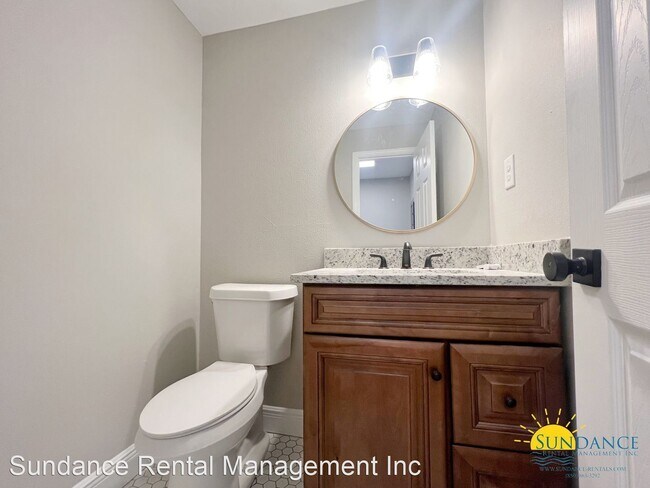 Building Photo - 4 br, 1.5 bath House - 207 Ajax Drive NW