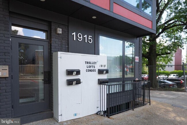 Building Photo - 1915 Benning Rd NE