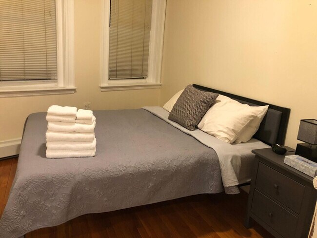 Building Photo - 109 Strathmore Rd