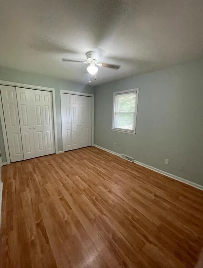 Foto del edificio - 507 Arlington Dr