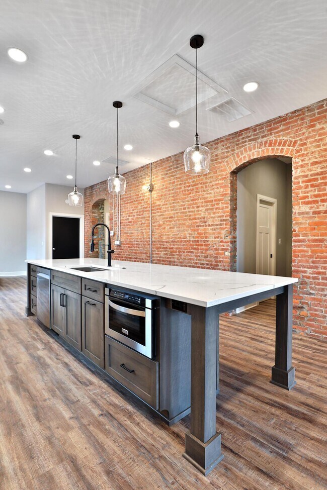 Foto del edificio - 370 S Washington Ave