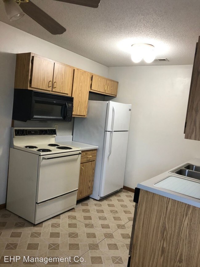 5101 Eric Dr, Imperial, MO 63052 Room for Rent in Imperial, MO