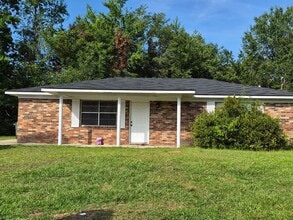 Building Photo - 145 Deerwood Ct