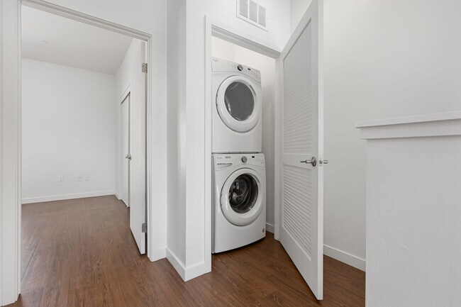 Foto del interior - 17th Place Townhomes
