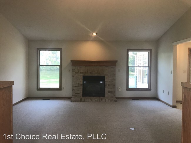 Building Photo - 2 br, 2 bath House - 11921 Shady Pines Drive