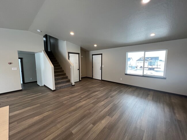Building Photo - 12685 N Cavanaugh Dr