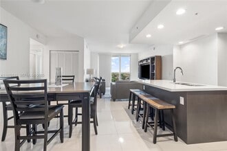 Building Photo - 7875 NW 107th Ave