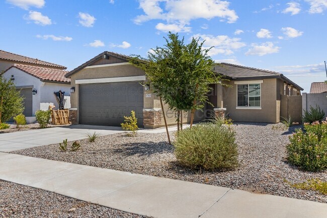Building Photo - 17313 W Corrine Dr