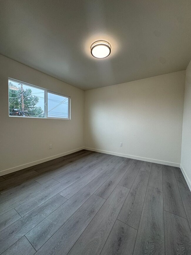 Building Photo - 3540 & 3540 1/2 6th St