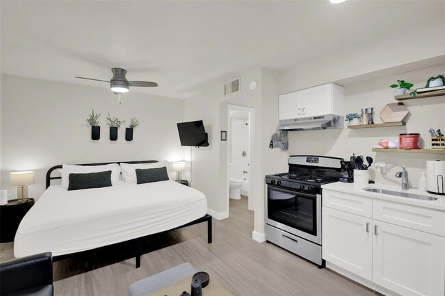 Building Photo - 4501 Speedway