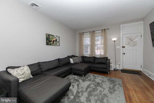 Foto del edificio - 8 Wynnewood Ave