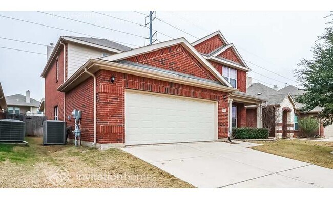 Foto del edificio - 15713 Landing Creek Ln