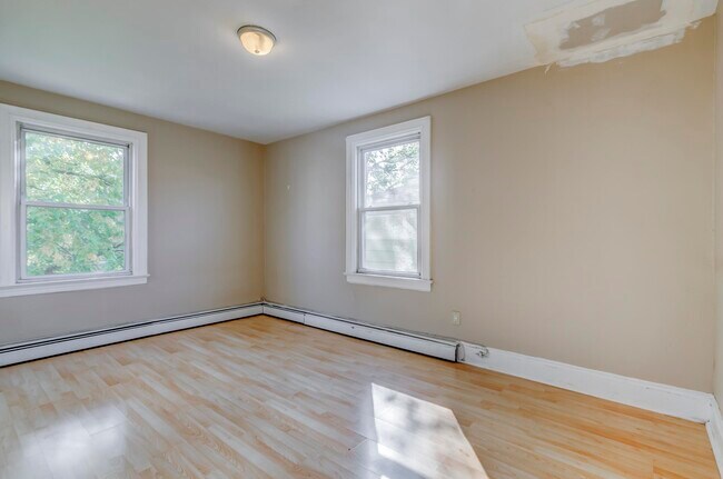 Building Photo - 788 Avenue A Ave