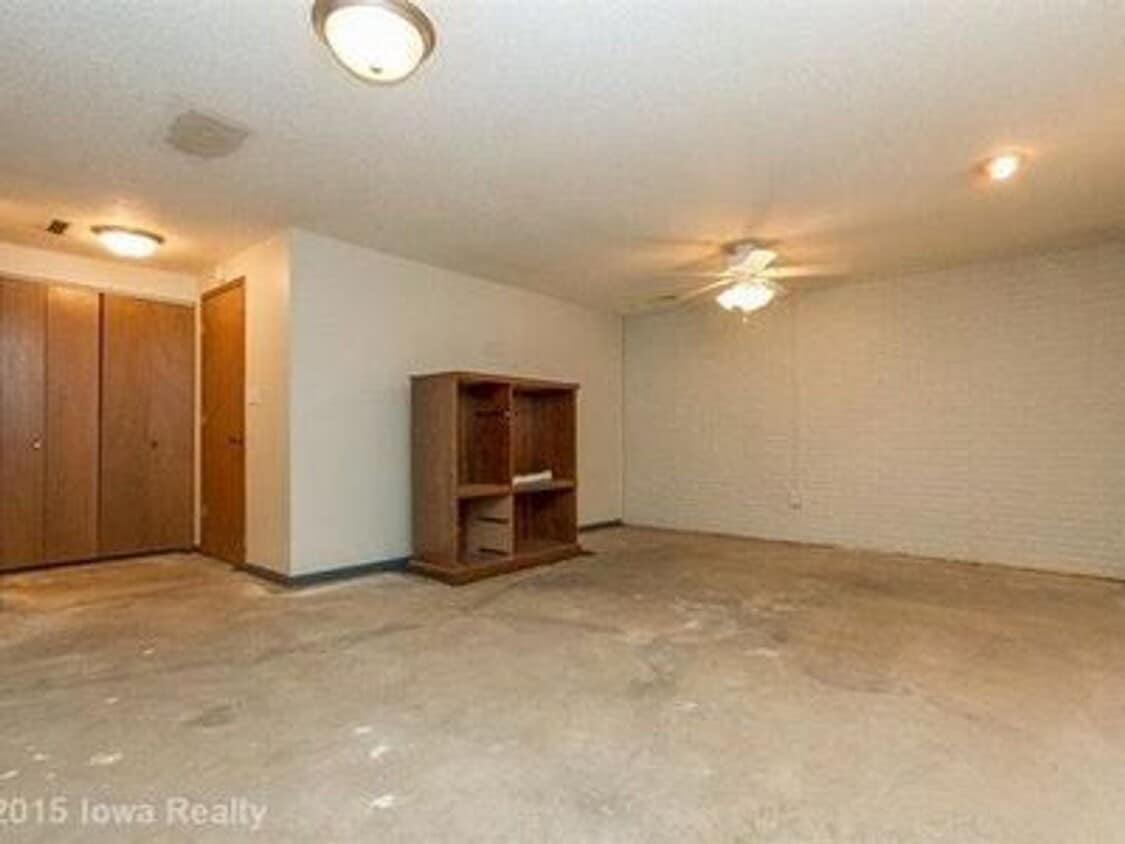 Primary Photo - 3 bedroom 2 bath