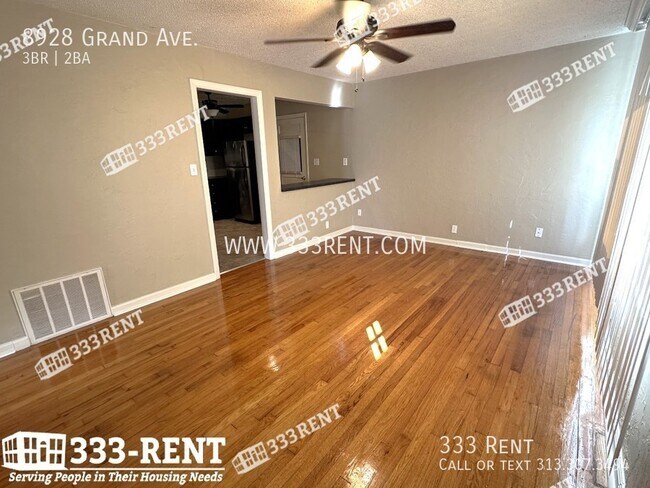 Foto del edificio - 8928 Grand Ave