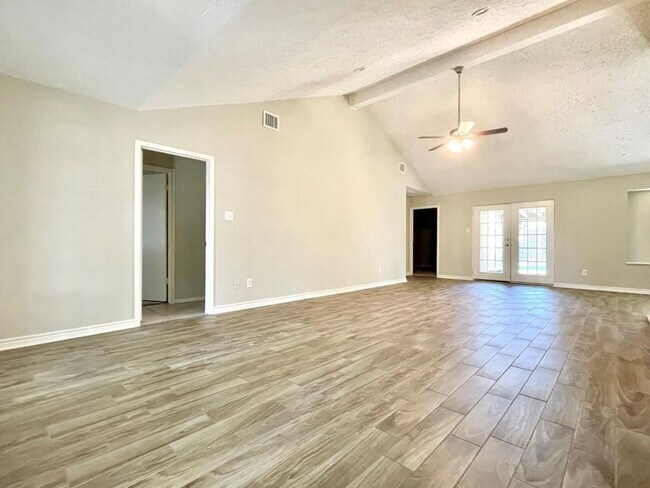 Foto del edificio - 22526 Carter Moir Ln