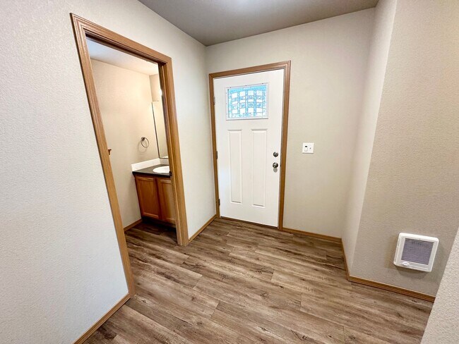 Foto del edificio - 2102 Yellowstone St