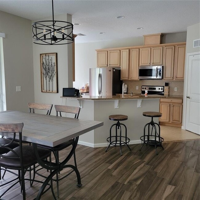 Building Photo - 8324 Manor Club Cir