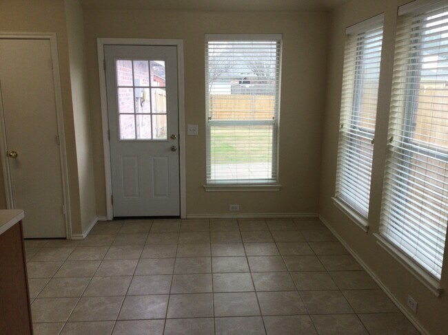 Foto del edificio - 702 Fleming St