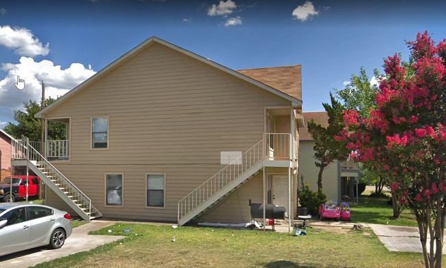 Building Photo - 1205 Dawson Cir