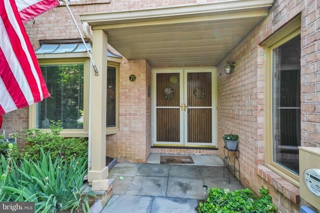Building Photo - 71 Amity Dr