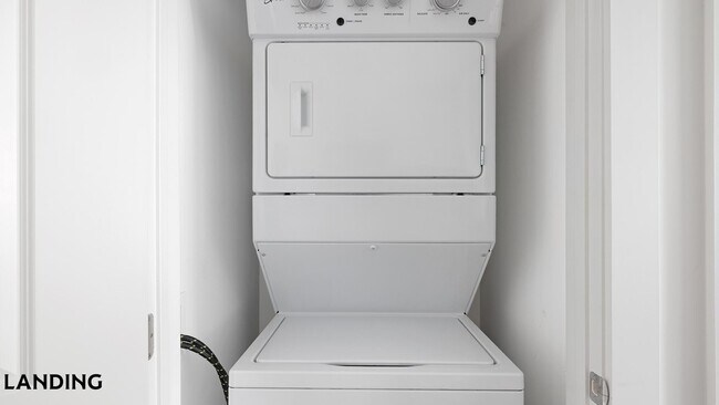 Building Photo - 340 W 3rd St