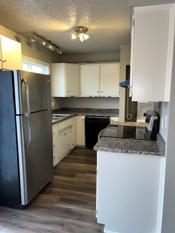 Foto principal - 3437 Redwood Ave