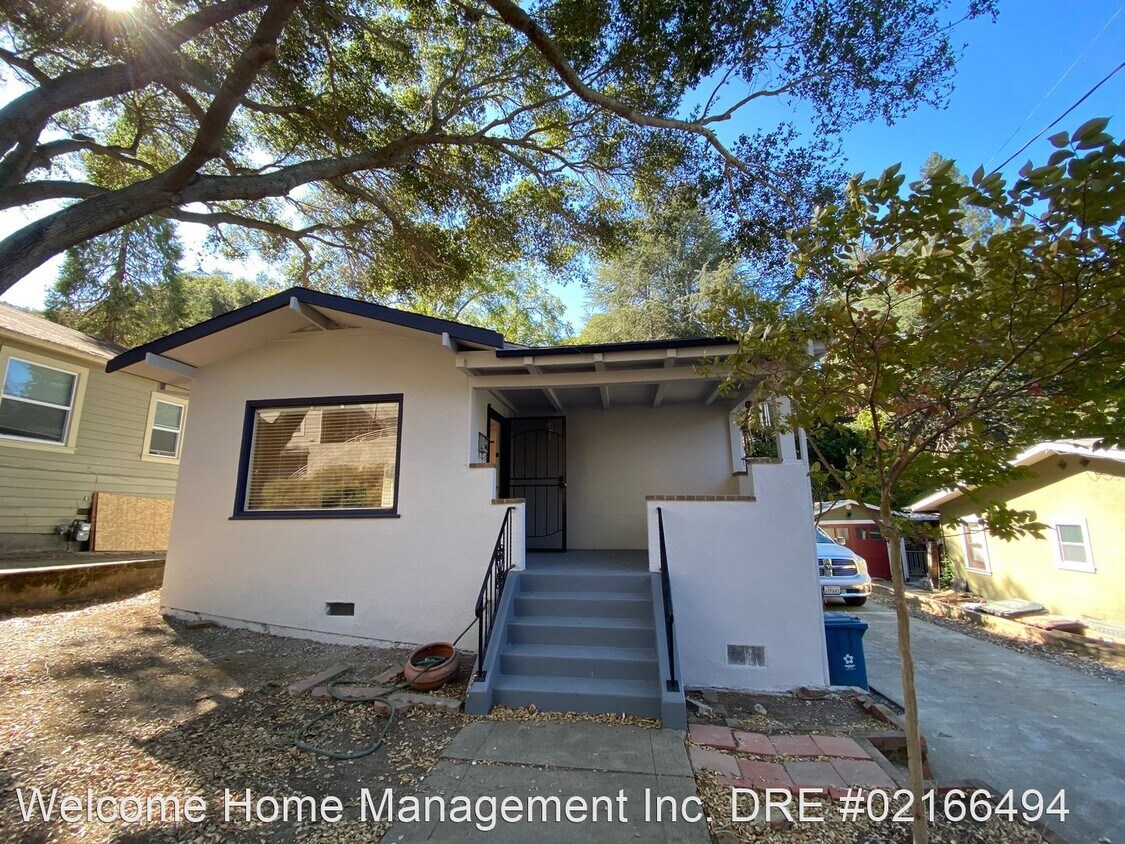 Primary Photo - 3 br, 1 bath House - 45 Green Street