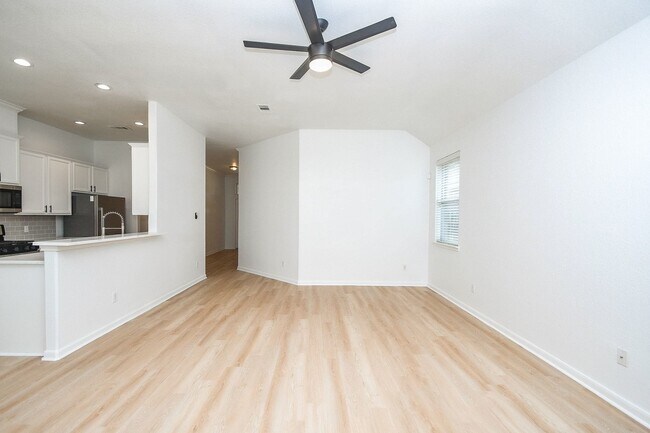 Foto del edificio - 25306 Pepper Sage Ln